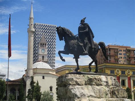 skanderbeg statue wikipedia